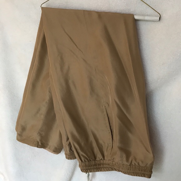 ***Women’s leisure stretch pants.*** - Picture 6 of 8